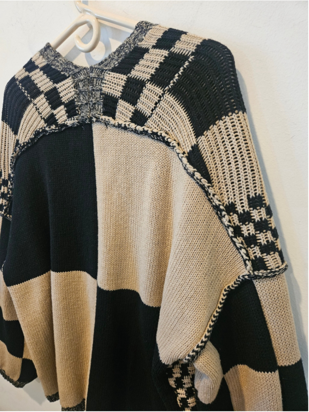 Women's BTFBM Chunky Cardigan Size L Black Beige Checkerboard Pattern - Picture 8 of 10